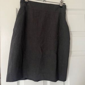 Tahari Size 2P Gray Pencil Skirt